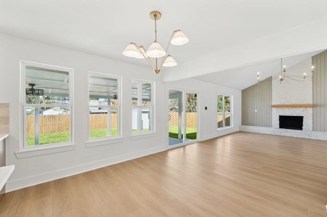 13202 Lamplight Village Ave, Austin, TX 78727