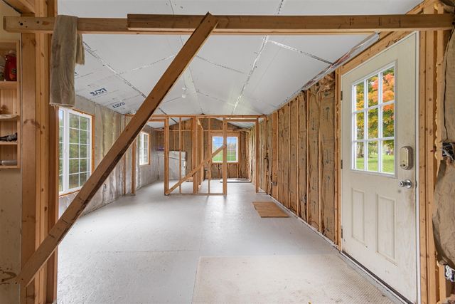 66301 County Road 681, Hartford, MI 49057