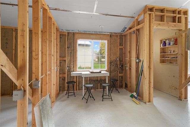 66301 County Road 681, Hartford, MI 49057