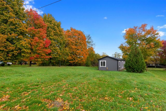 66301 County Road 681, Hartford, MI 49057