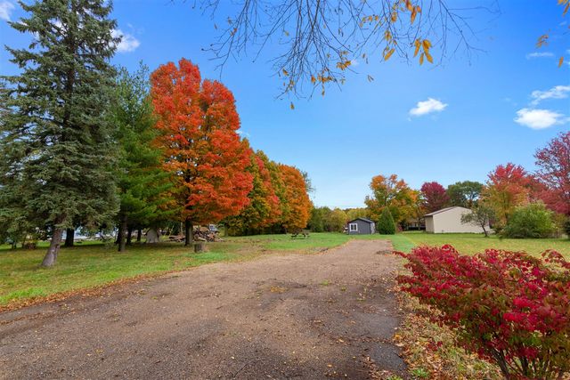 66301 County Road 681, Hartford, MI 49057