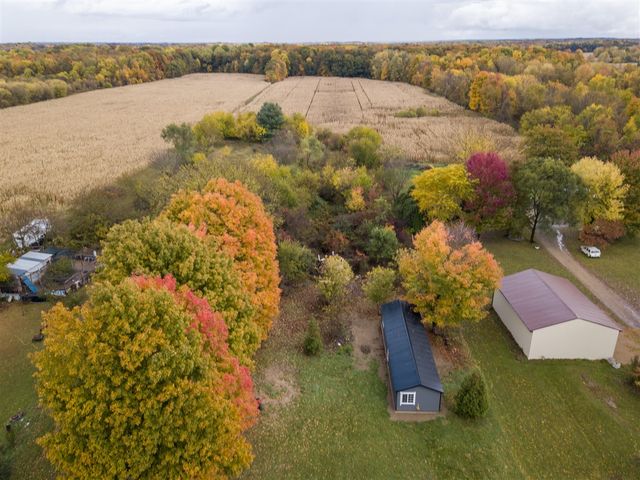66301 County Road 681, Hartford, MI 49057