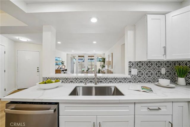 69 Town And Country Road, Phillips Ranch, CA 91766