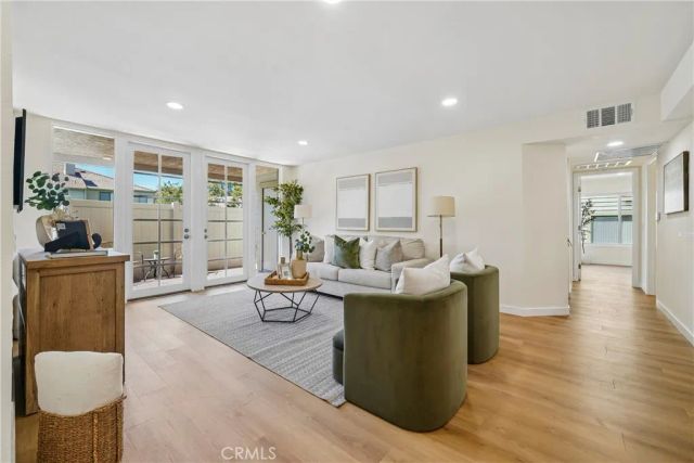 69 Town And Country Road, Phillips Ranch, CA 91766