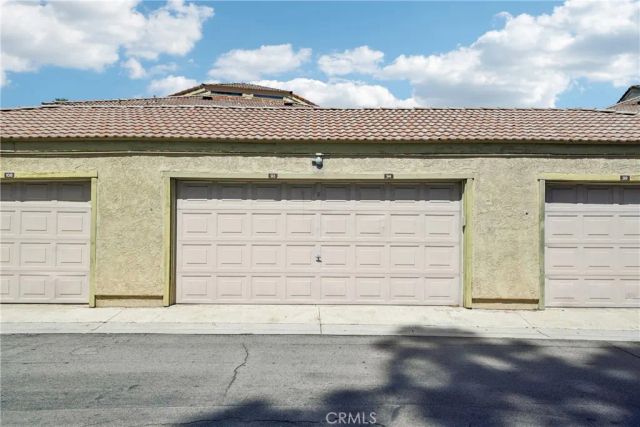69 Town And Country Road, Phillips Ranch, CA 91766