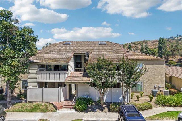 69 Town And Country Road, Phillips Ranch, CA 91766