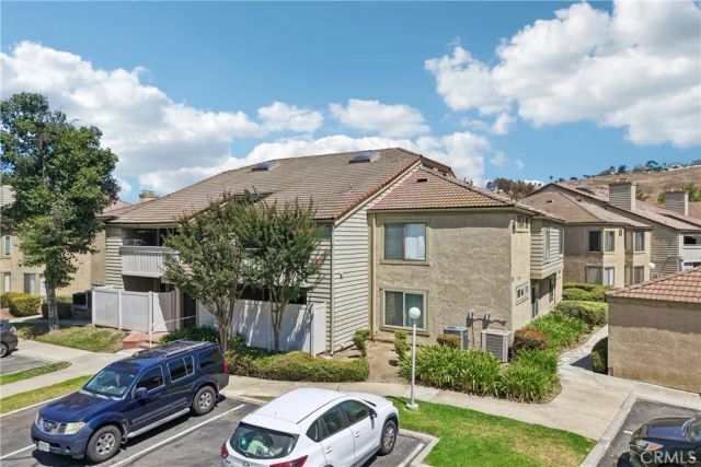 69 Town And Country Road, Phillips Ranch, CA 91766