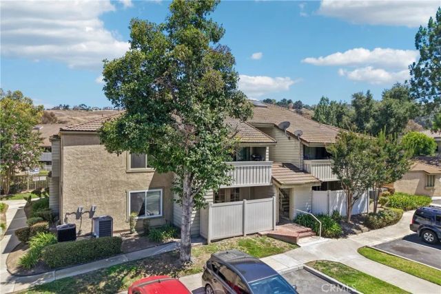 69 Town And Country Road, Phillips Ranch, CA 91766