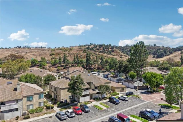 69 Town And Country Road, Phillips Ranch, CA 91766