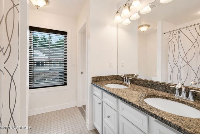 48 Eckert Drive 4103, Lincroft, NJ 07738