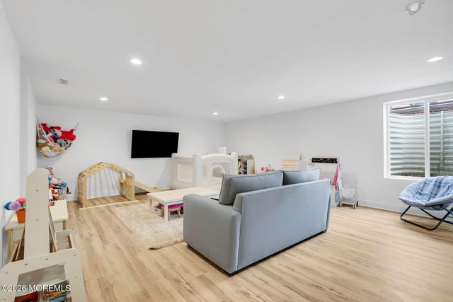 48 Eckert Drive 4103, Lincroft, NJ 07738