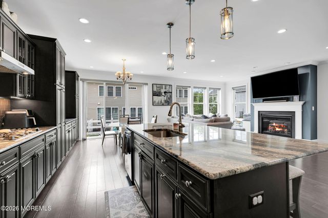 48 Eckert Drive 4103, Lincroft, NJ 07738