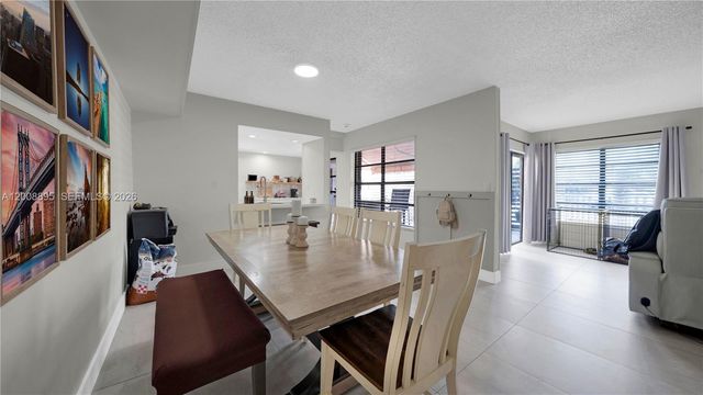 8186 NW 98th Ln 123, Hialeah Gardens, FL 33016