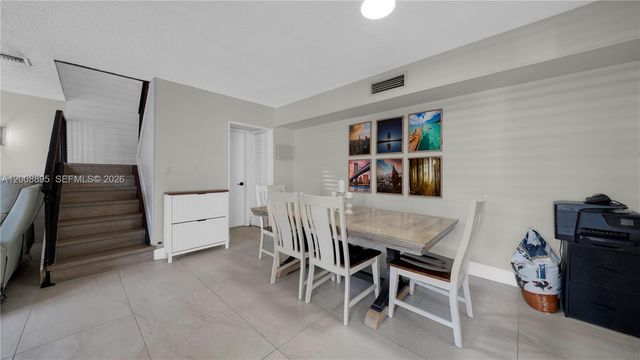 8186 NW 98th Ln 123, Hialeah Gardens, FL 33016