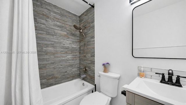 8186 NW 98th Ln 123, Hialeah Gardens, FL 33016