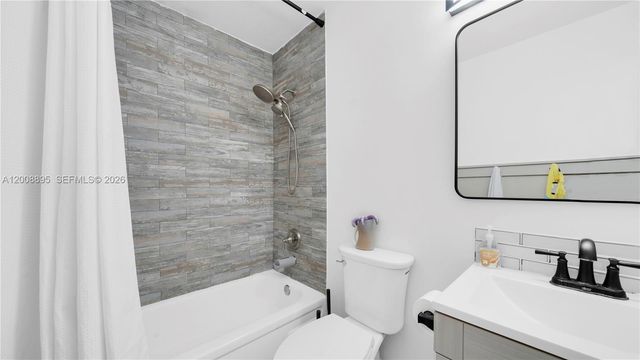 8186 NW 98th Ln 123, Hialeah Gardens, FL 33016