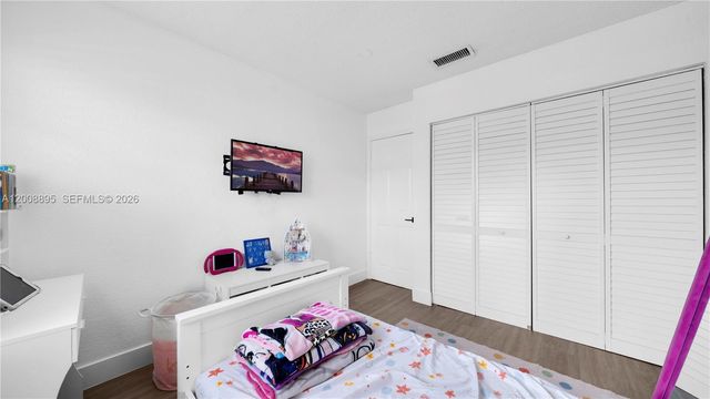 8186 NW 98th Ln 123, Hialeah Gardens, FL 33016