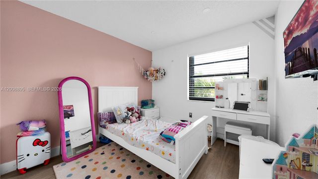 8186 NW 98th Ln 123, Hialeah Gardens, FL 33016