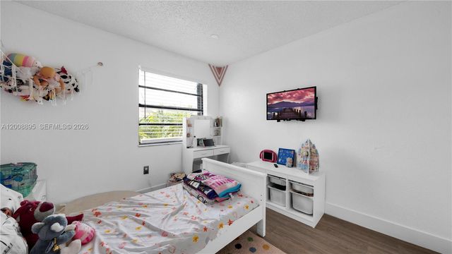 8186 NW 98th Ln 123, Hialeah Gardens, FL 33016