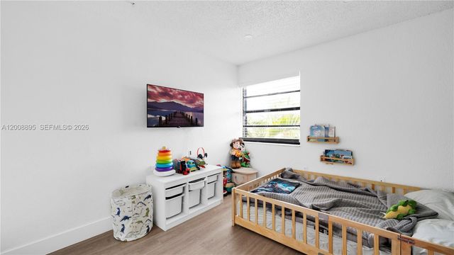 8186 NW 98th Ln 123, Hialeah Gardens, FL 33016