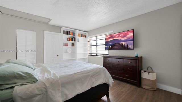 8186 NW 98th Ln 123, Hialeah Gardens, FL 33016