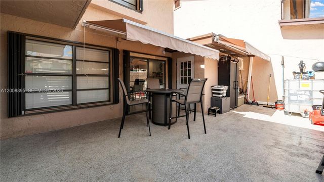 8186 NW 98th Ln 123, Hialeah Gardens, FL 33016