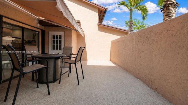 8186 NW 98th Ln 123, Hialeah Gardens, FL 33016