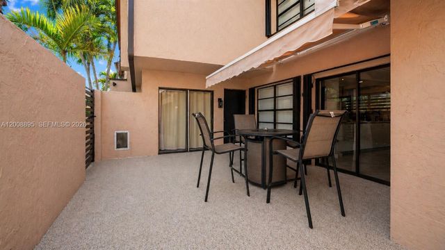 8186 NW 98th Ln 123, Hialeah Gardens, FL 33016