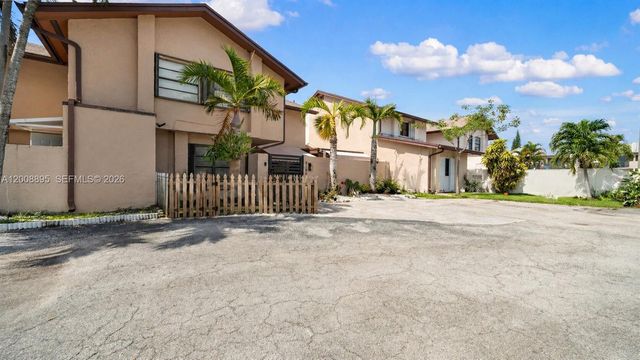 8186 NW 98th Ln 123, Hialeah Gardens, FL 33016