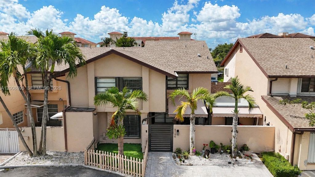 8186 NW 98th Ln 123, Hialeah Gardens, FL 33016