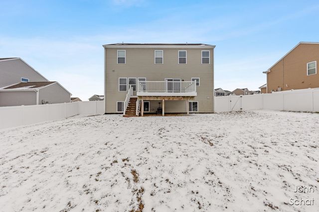 820 View Pointe Drive, Middleville, MI 49333