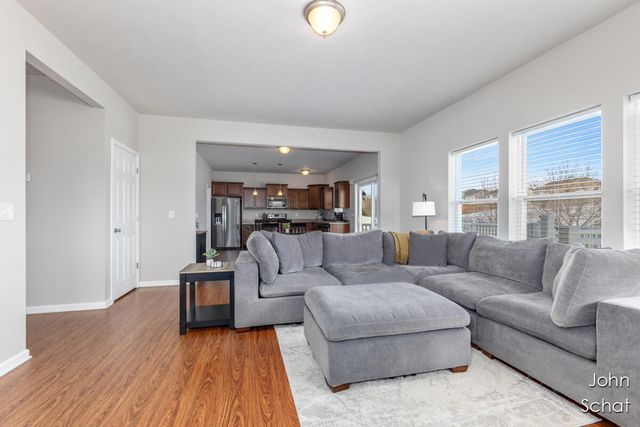 820 View Pointe Drive, Middleville, MI 49333