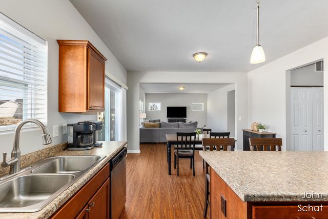 820 View Pointe Drive, Middleville, MI 49333