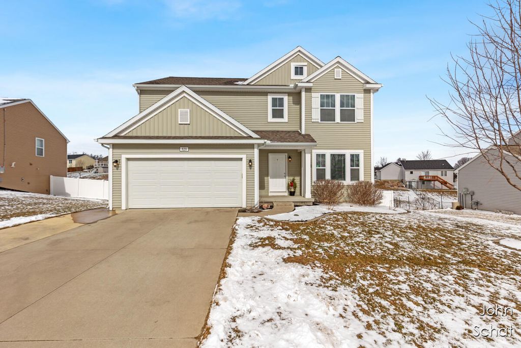 820 View Pointe Drive, Middleville, MI 49333