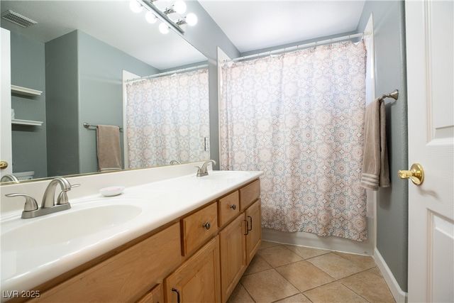 10902 Pentland Downs Street, Las Vegas, NV 89141