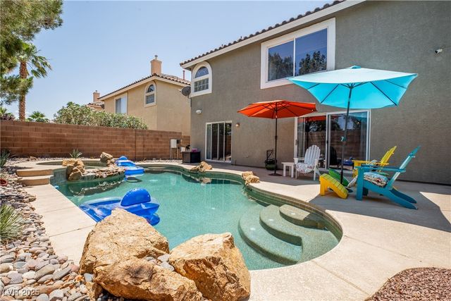 10902 Pentland Downs Street, Las Vegas, NV 89141