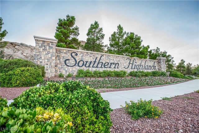 10902 Pentland Downs Street, Las Vegas, NV 89141