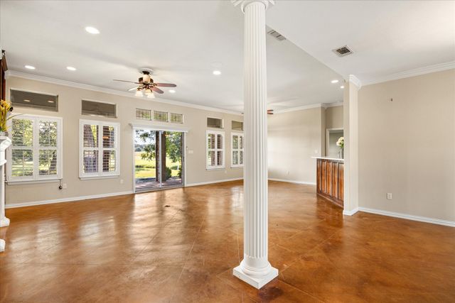 1621 Rockview Drive, Granbury, TX 76049