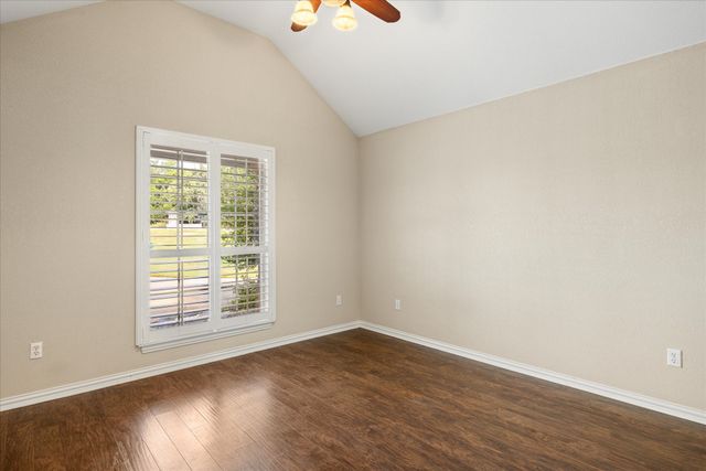 1621 Rockview Drive, Granbury, TX 76049