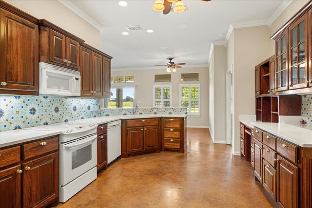 1621 Rockview Drive, Granbury, TX 76049