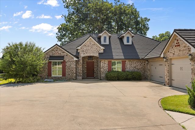 1621 Rockview Drive, Granbury, TX 76049