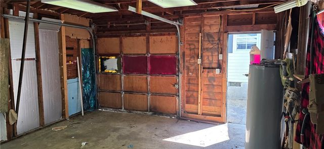 111 Airport Road, Diamond City, AR 72644