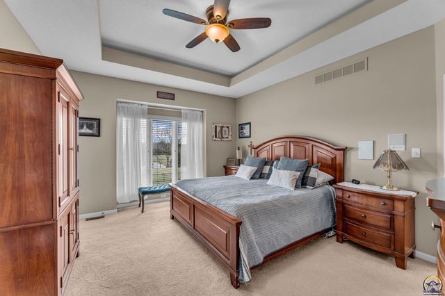 4235 SW Aylesbury RD, Topeka, KS 66610