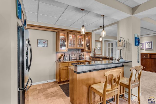 4235 SW Aylesbury RD, Topeka, KS 66610