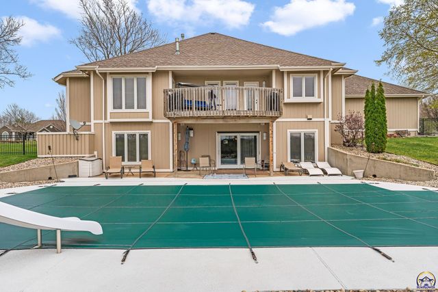 4235 SW Aylesbury RD, Topeka, KS 66610