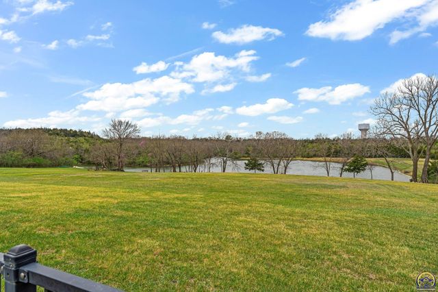4235 SW Aylesbury RD, Topeka, KS 66610