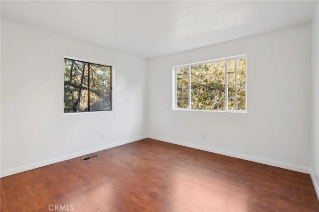 5866 Robin Oak Drive, Angelus Oaks, CA 92305