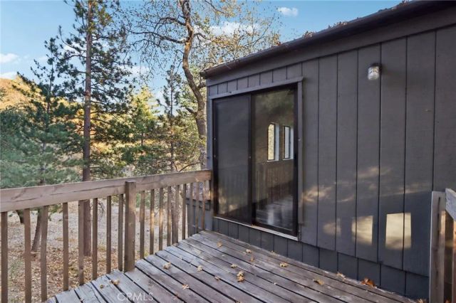 5866 Robin Oak Drive, Angelus Oaks, CA 92305