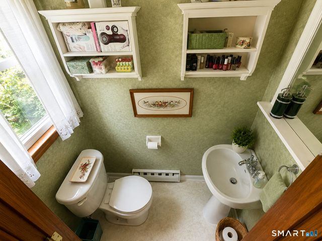 20 Silver Lane, Enfield, CT 06082