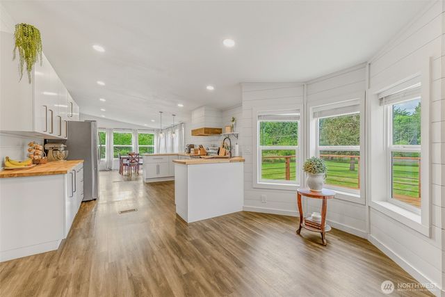 567 QUICK Road, Castle Rock, WA 98611